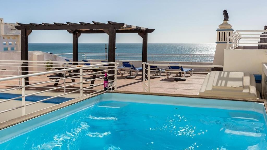 Refurbished Beachfront House, Pool, Ac, Wifi, Albufeira, Sea View Exterior photo